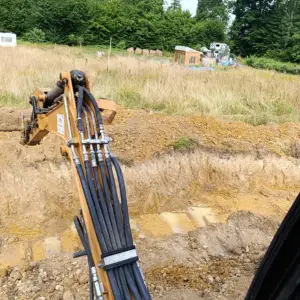 vue de haut de la création de la mare en permaculture